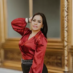 María - Experta en Transformación y Empoderamiento Femenino